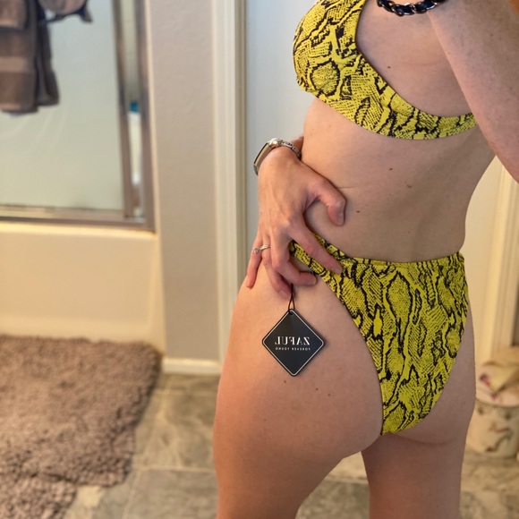 🔥NWT🔥 “ZAFUL” YELLOW SNAKESKIN SUPER SEXY BIKINI - Picture 3 of 7